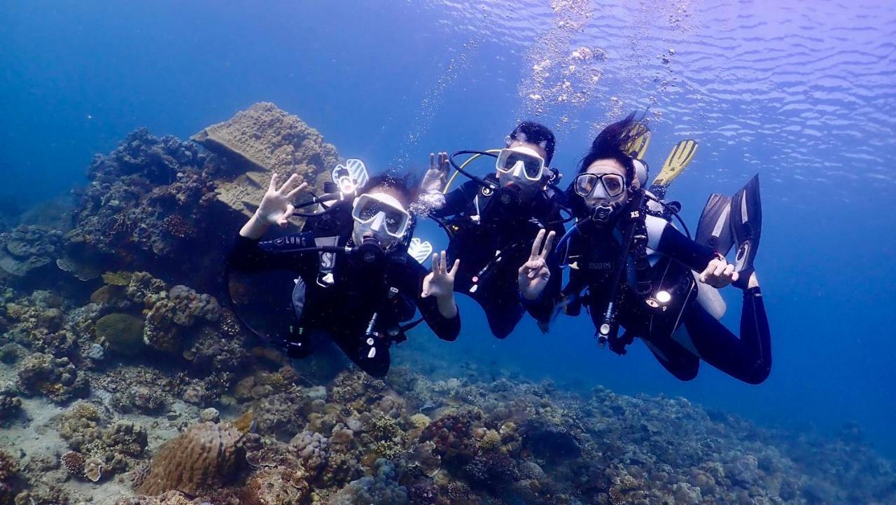 Готель Pamanilao And Padoy'S Dive Camp Batangas Екстер'єр фото