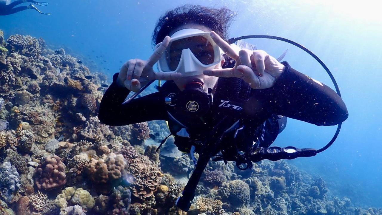 Готель Pamanilao And Padoy'S Dive Camp Batangas Екстер'єр фото